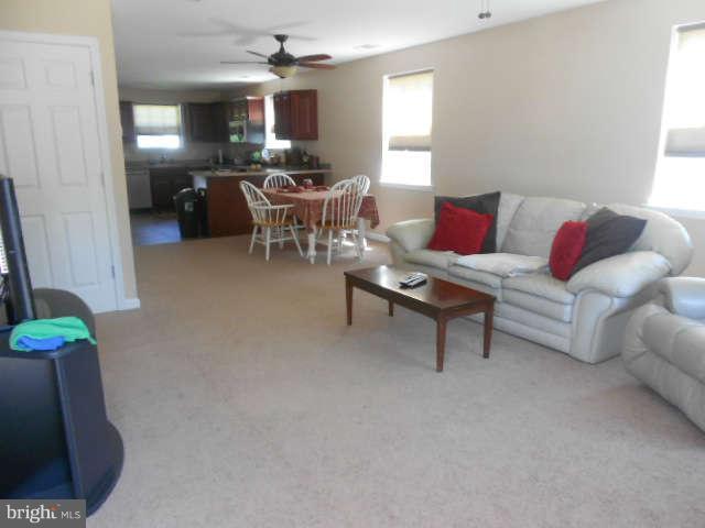 110 Friendship Road Elkton, MD 21921 - Photo 3 of 16 Living Room