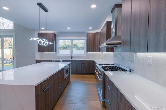 $1,999,999 | 80 Washington Boulevard, Commack, NY 11725