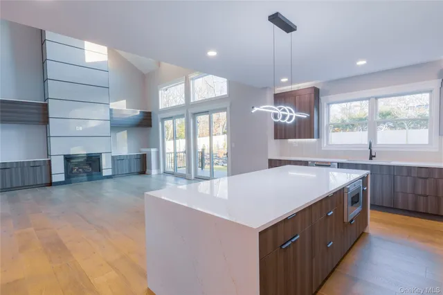 $1,999,999 | 80 Washington Boulevard, Commack, NY 11725