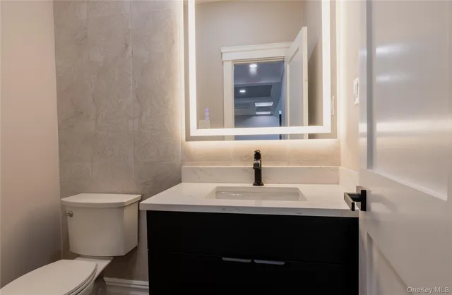 $1,999,999 | 80 Washington Boulevard, Commack, NY 11725