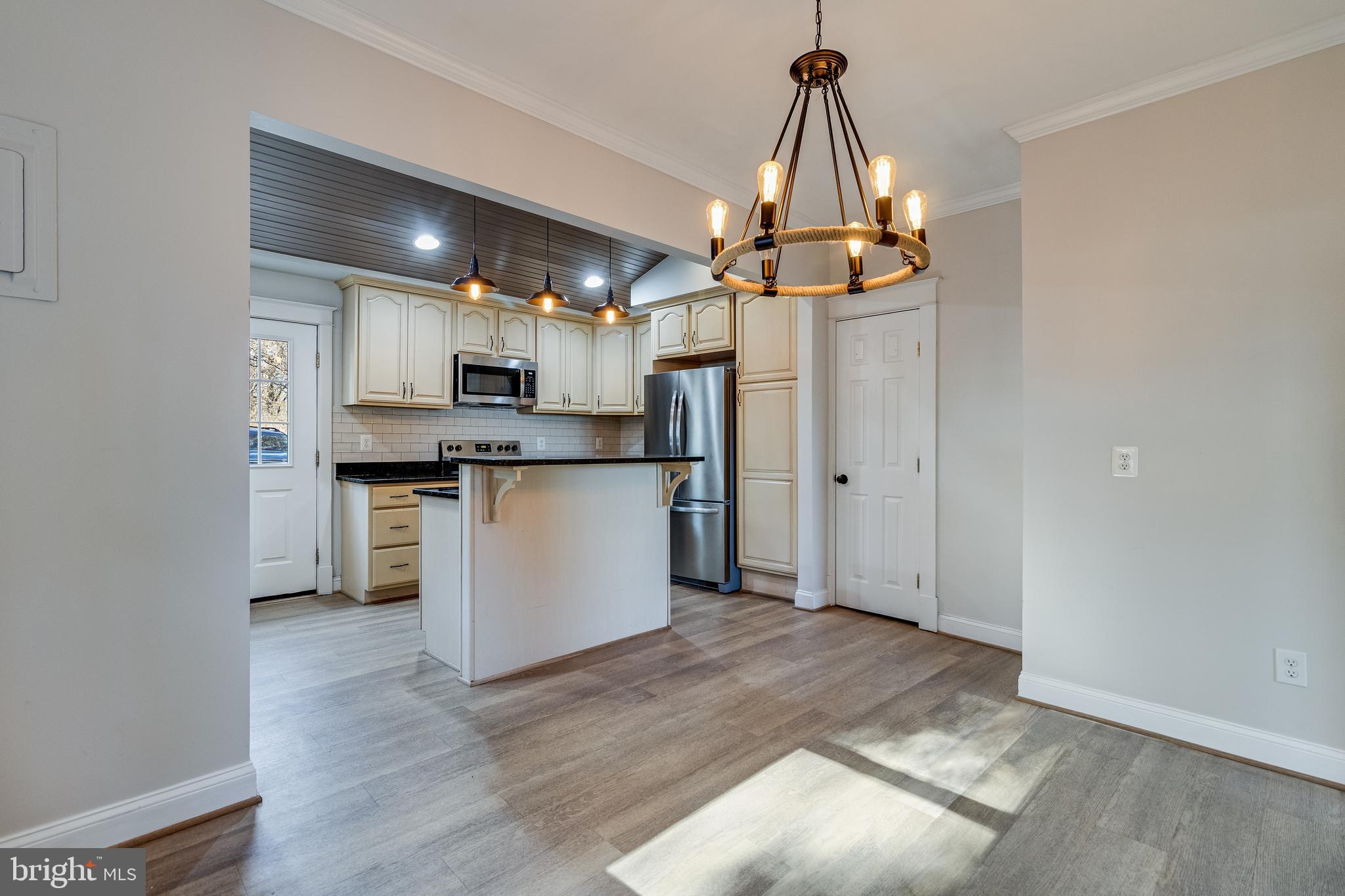 28055 Old Village Road Mechanicsville, MD 20659 - Photo 7 of 57 Center Island