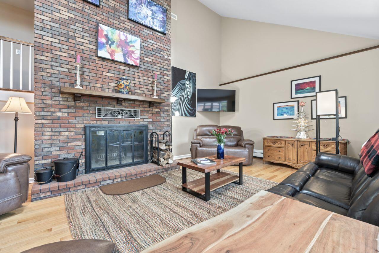 46 Casco Road Brunswick, ME 04011 - Photo 22 of 51 Living Room 3