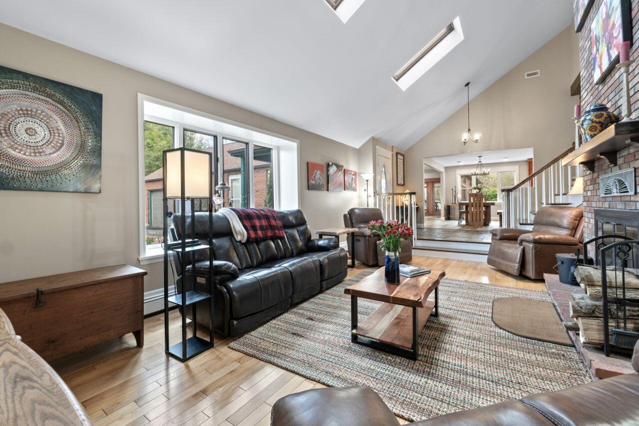 46 Casco Road Brunswick, ME 04011 - Photo 24 of 51 Living Room