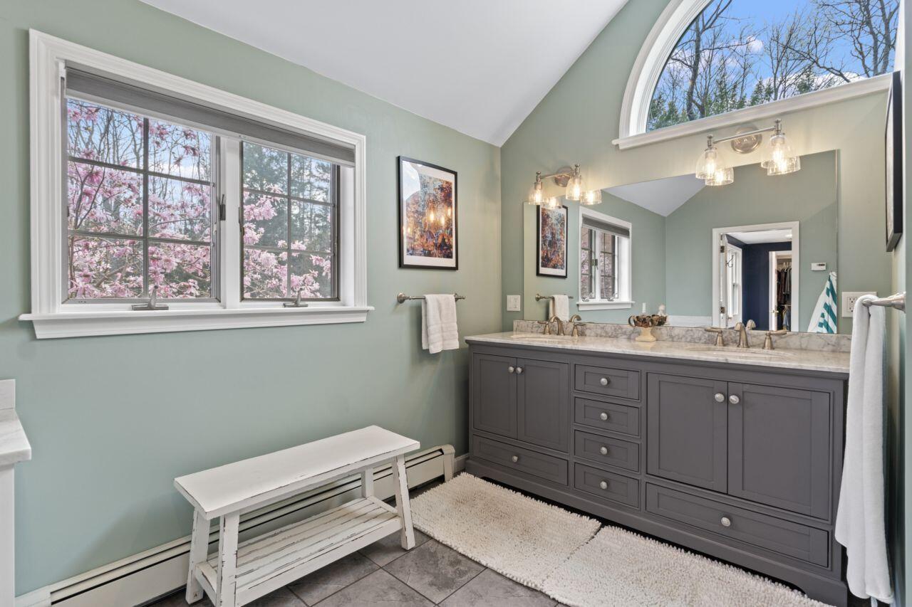 46 Casco Road Brunswick, ME 04011 - Photo 38 of 51 Primary Ensuite 2