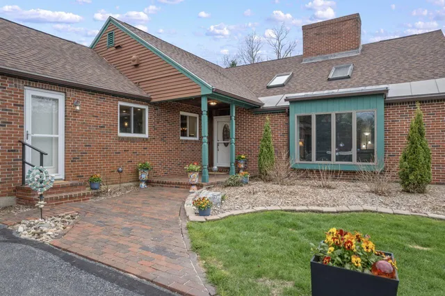 $2,000,000 | 46 Casco Road, Brunswick, ME 04011