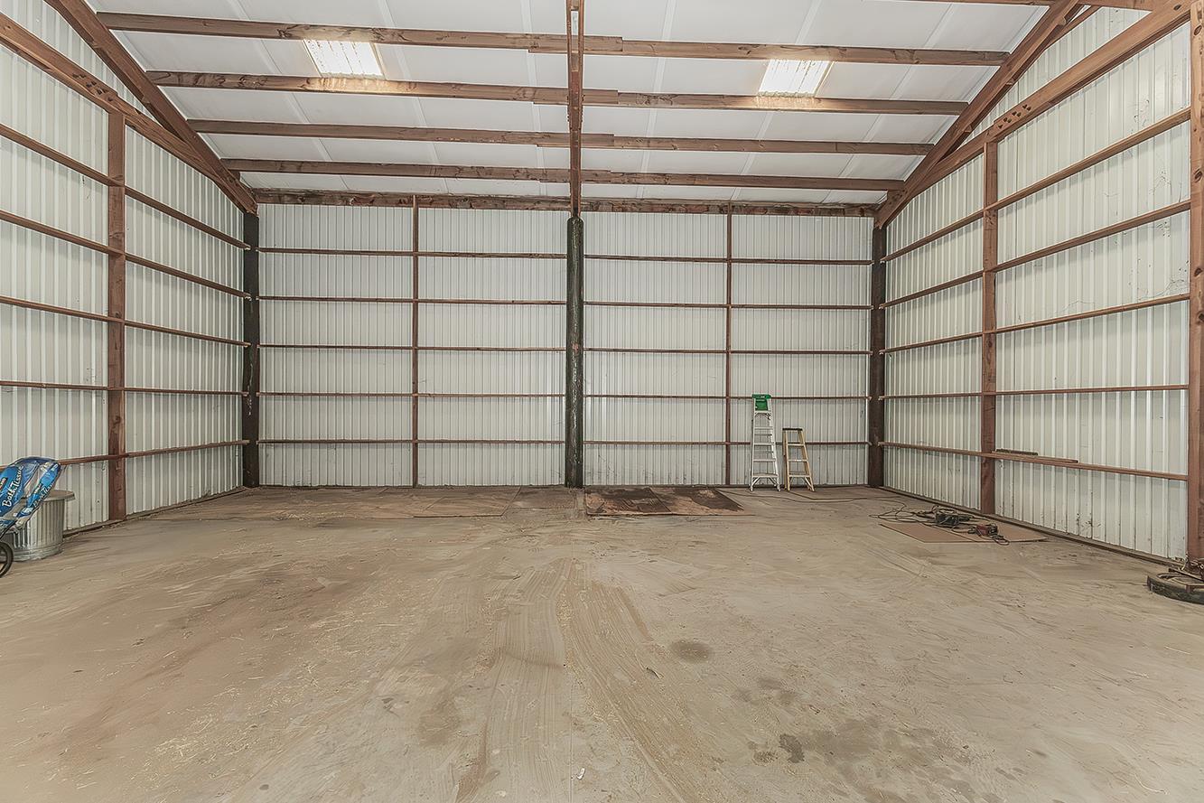 22085 Watts Valley Road Sanger, CA 93657 - Photo 48 of 98