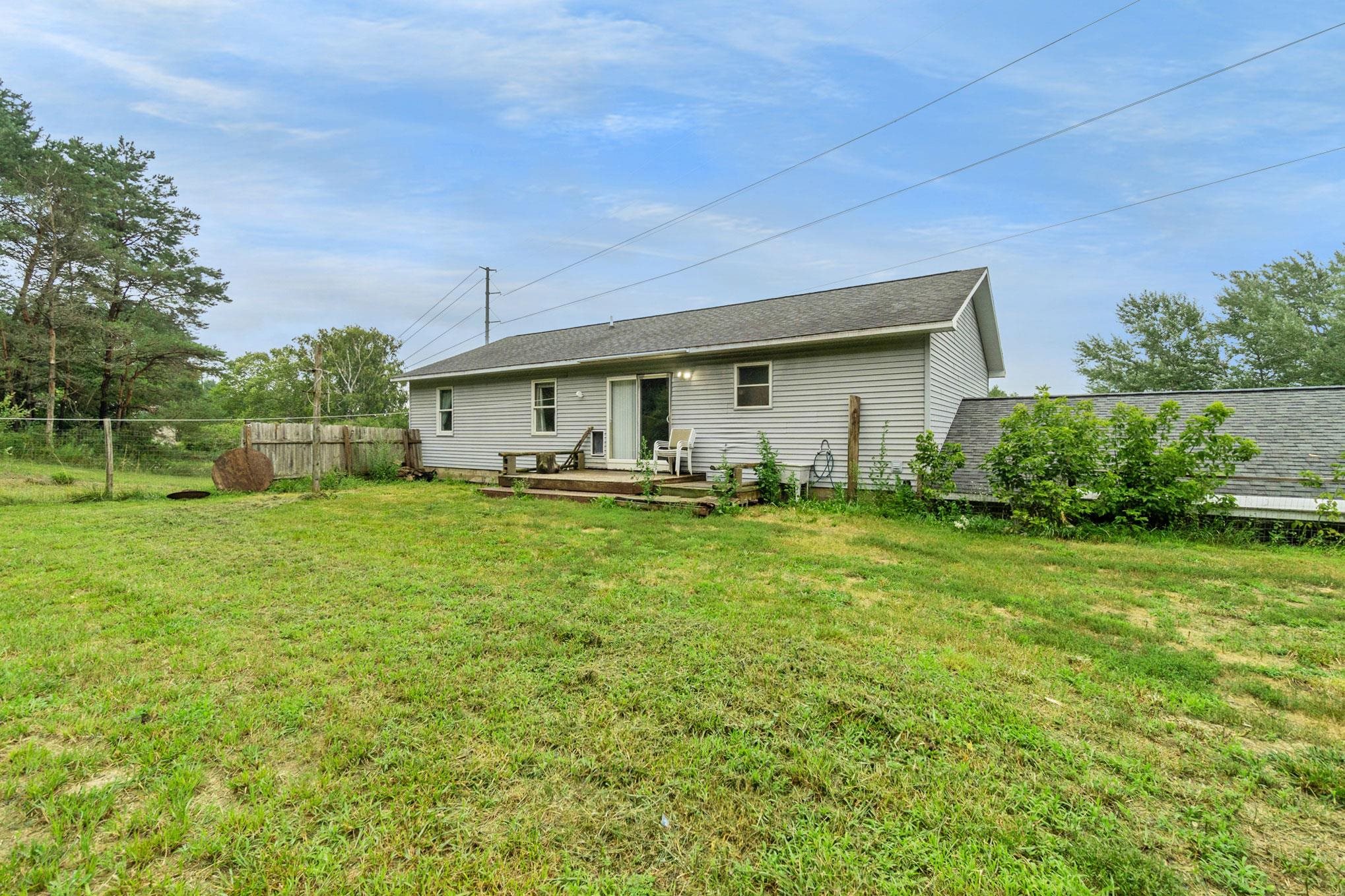 9800 Wilson Road Buckley, MI 49620 - Photo 15 of 16 1903659-14.JPG