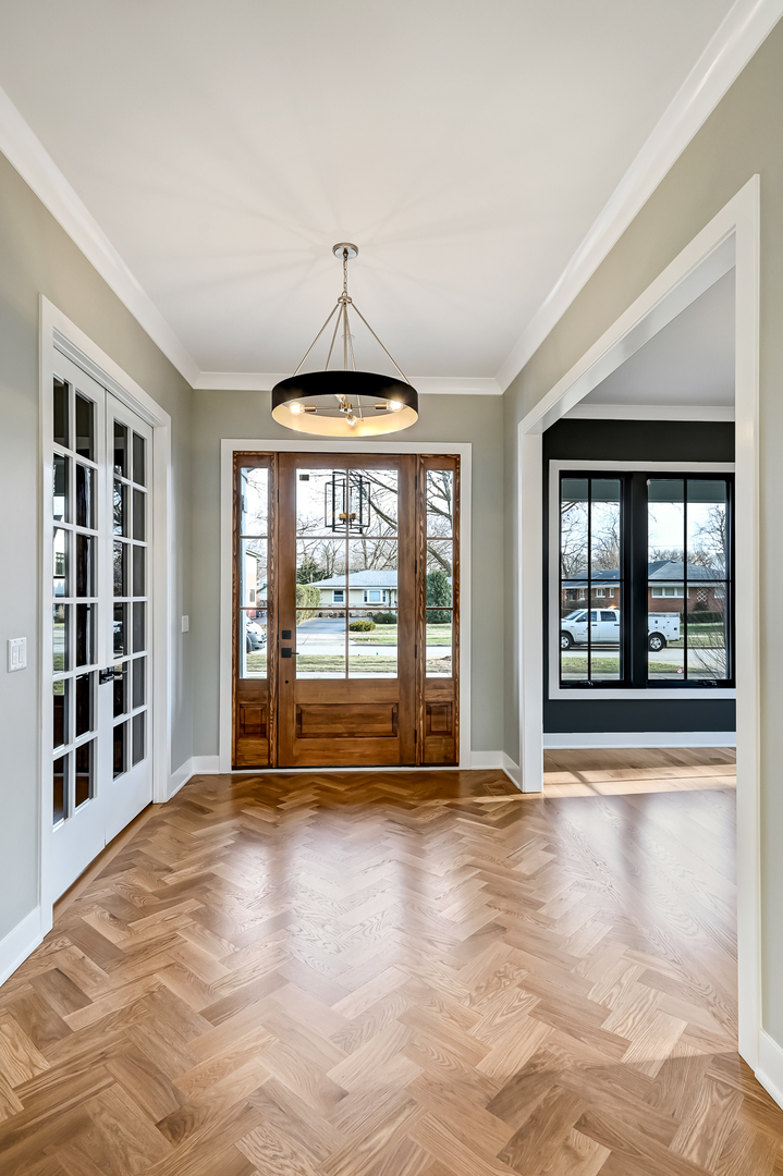 938 Waverly Road Glen Ellyn, IL 60137 - Photo 12 of 42 Gallery Image 12