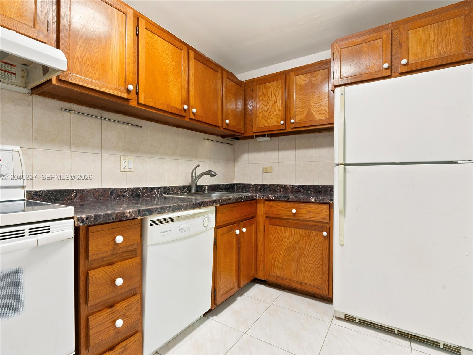 3740 Inverrary Drive, Unit 3N Lauderhill, FL 33319 - Photo 5 of 20