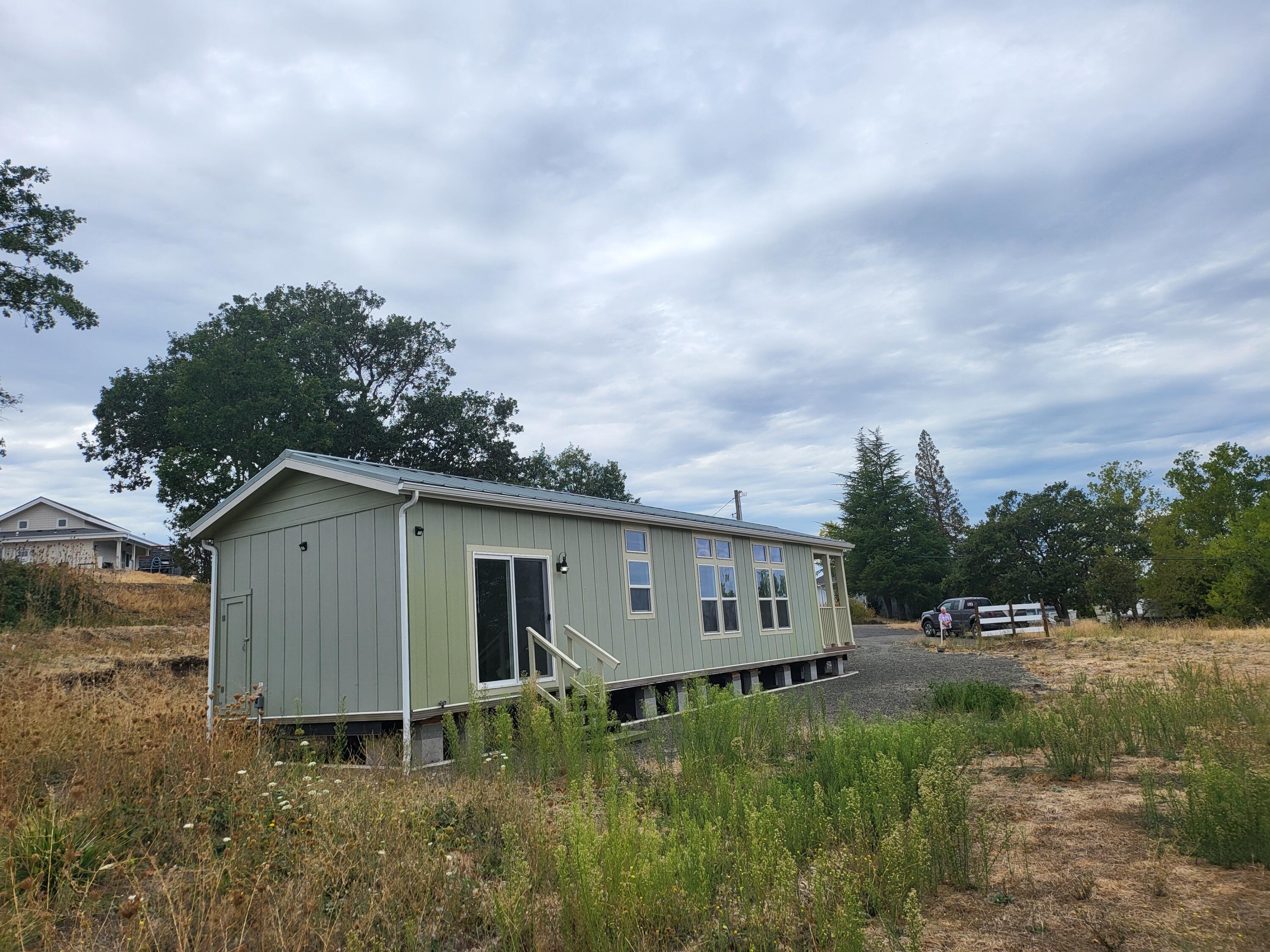 4898 Antelope Road Eagle Point, OR 97524 - Photo 22 of 29 20240916_135811