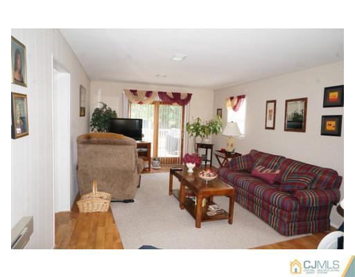 52 Foley Avenue Edison, NJ 08820 - Photo 11 of 19 Gallery Image 11