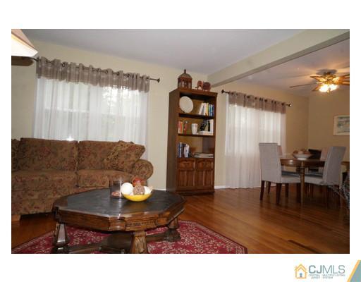 52 Foley Avenue Edison, NJ 08820 - Photo 15 of 19 Gallery Image 15