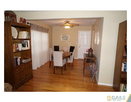 52 Foley Avenue Edison, NJ 08820 - Photo 16 of 19 Gallery Image 16