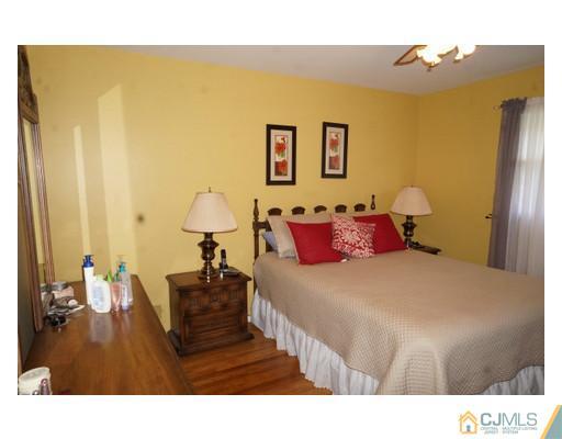 52 Foley Avenue Edison, NJ 08820 - Photo 6 of 19 Gallery Image 6