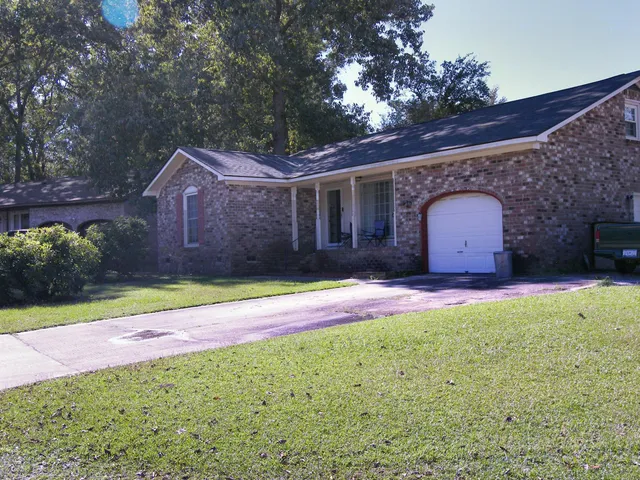 $289,900 | 9 Pequannock Road, Goose Creek, SC 29445