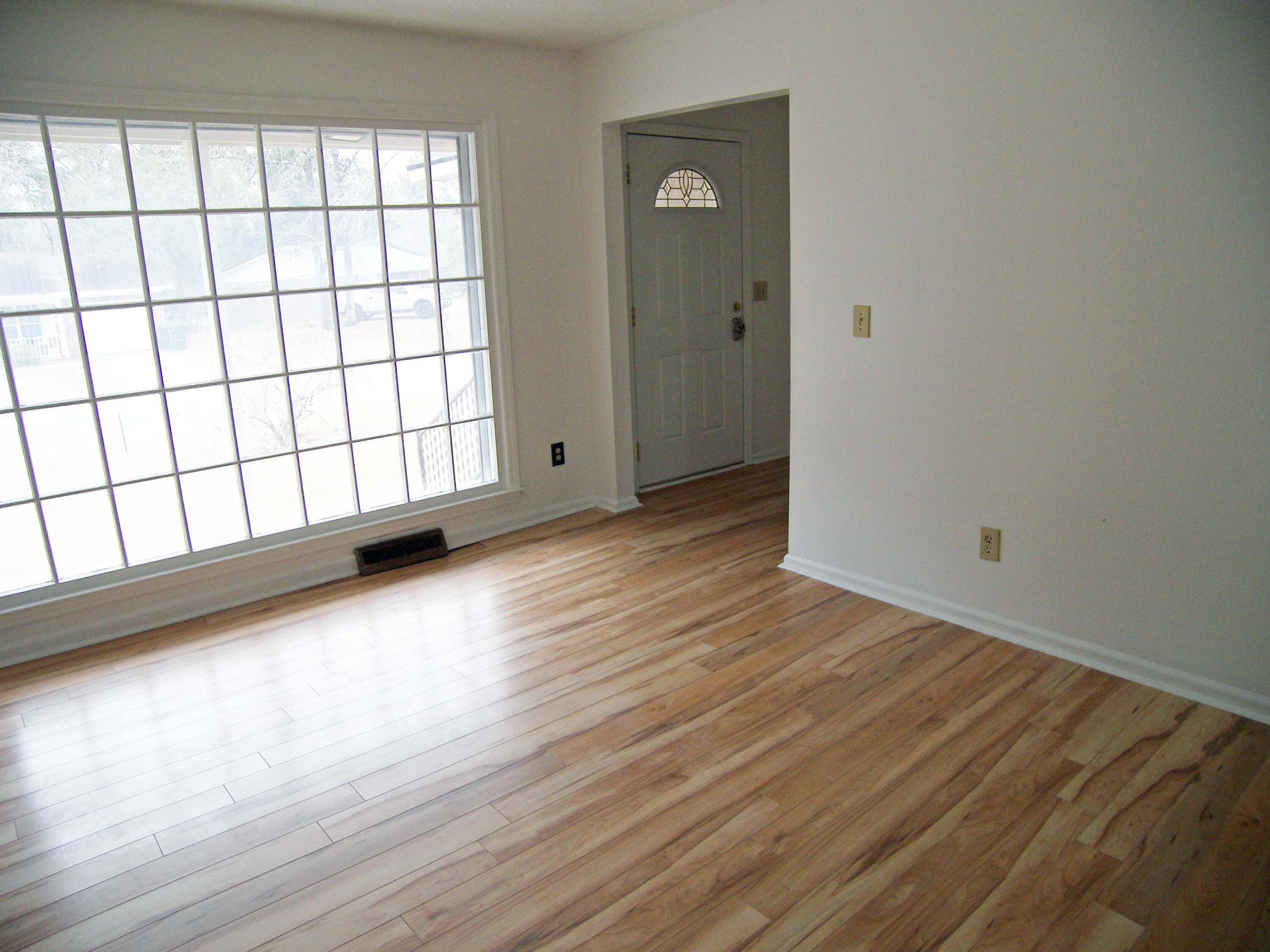 9 Pequannock Road Goose Creek, SC 29445 - Photo 5 of 16 Dining Room opp