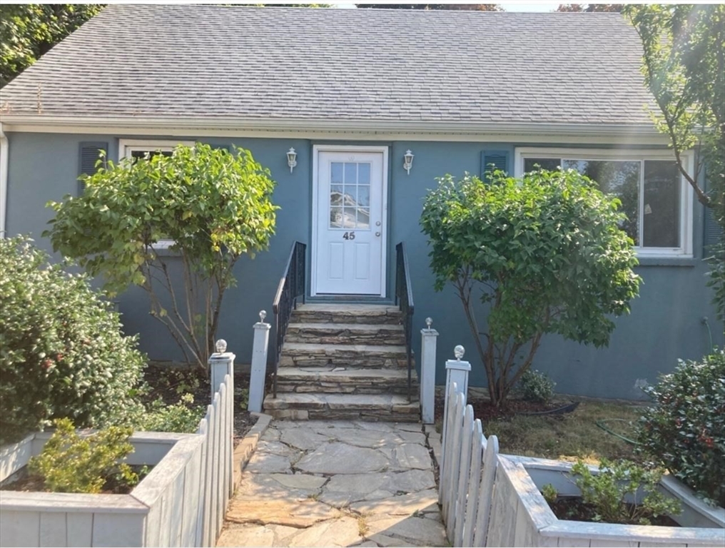 45 Pilgrim Avenue Worcester, MA 01604 - Photo 12 of 13