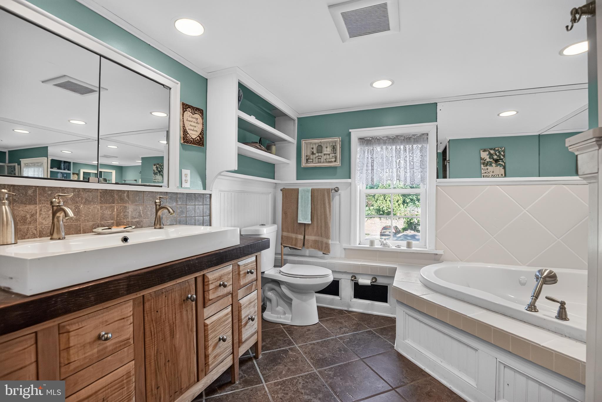 135 Summit Road Malvern, PA 19355 - Photo 26 of 41 Bathroom 2