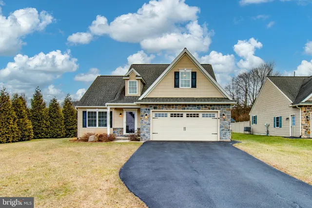 $425,000 | 201 Abbey Lane, Narvon, PA 17555