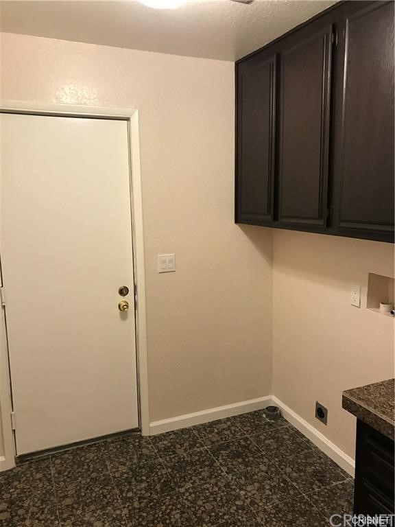 3553 Elm Drive Calabasas, CA 91302 - Photo 14 of 17