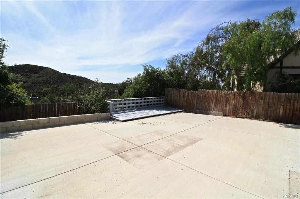 3553 Elm Drive Calabasas, CA 91302 - Photo 15 of 17