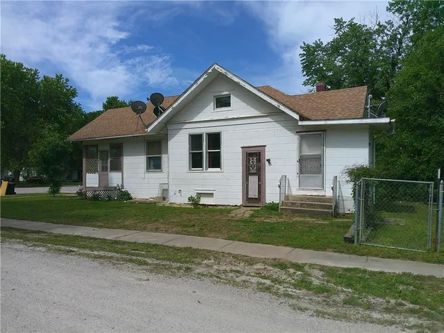 $12,000 | 1200 West Myrtle Street, Independence, KS 67301