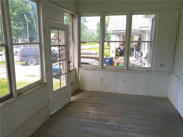 $12,000 | 1200 West Myrtle Street, Independence, KS 67301