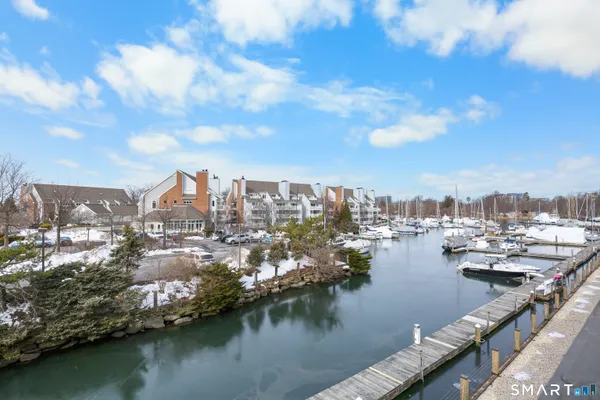 $829,000 | 105 Harbor Drive, Unit 112, Stamford, CT 06902