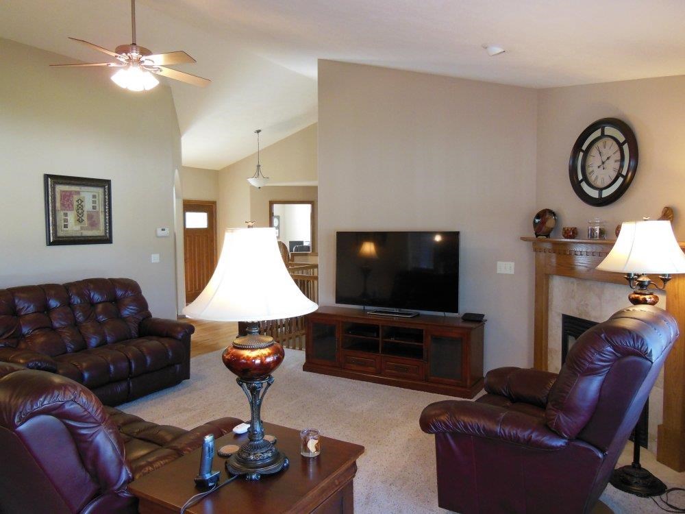 319 Parker Court Colbert, WA 99005 - Photo 5 of 20 Gallery Image 5