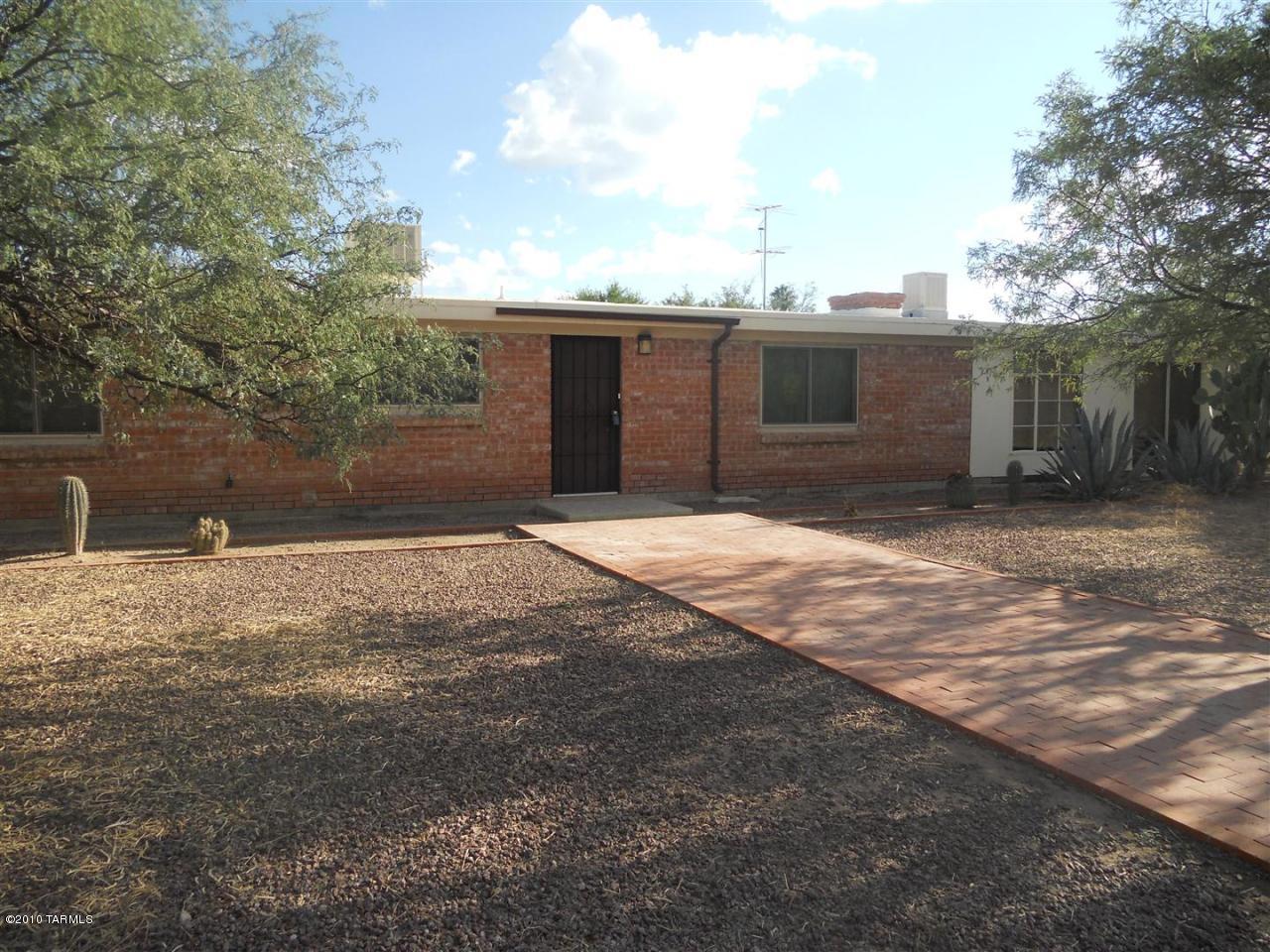 4602 East Fort Lowell Road Tucson, AZ 85712 - Photo 1 of 10