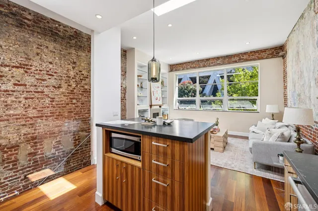 $1,395,000 | 25 Hotaling Place, Unit C, San Francisco, CA 94111