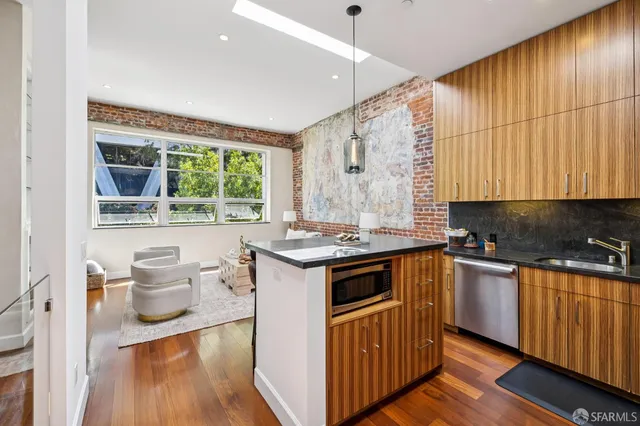 $1,395,000 | 25 Hotaling Place, Unit C, San Francisco, CA 94111