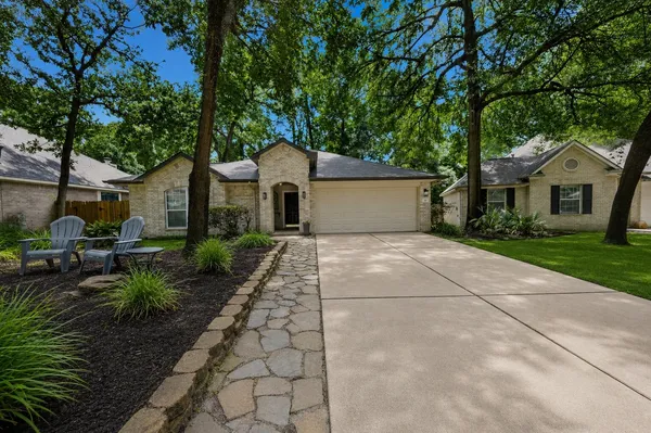$299,500 | 39 Steep Trail Place, Conroe, TX 77385