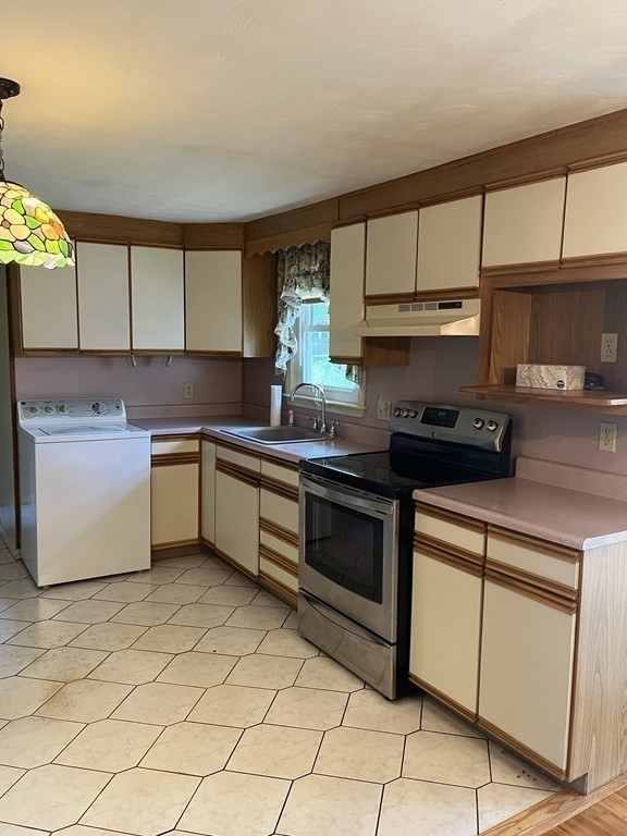 6 McDevitt Road Randolph, MA 02368 - Photo 6 of 21