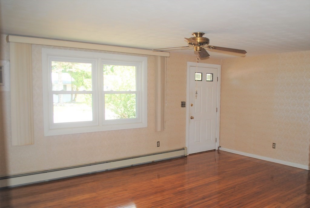 6 McDevitt Road Randolph, MA 02368 - Photo 9 of 21