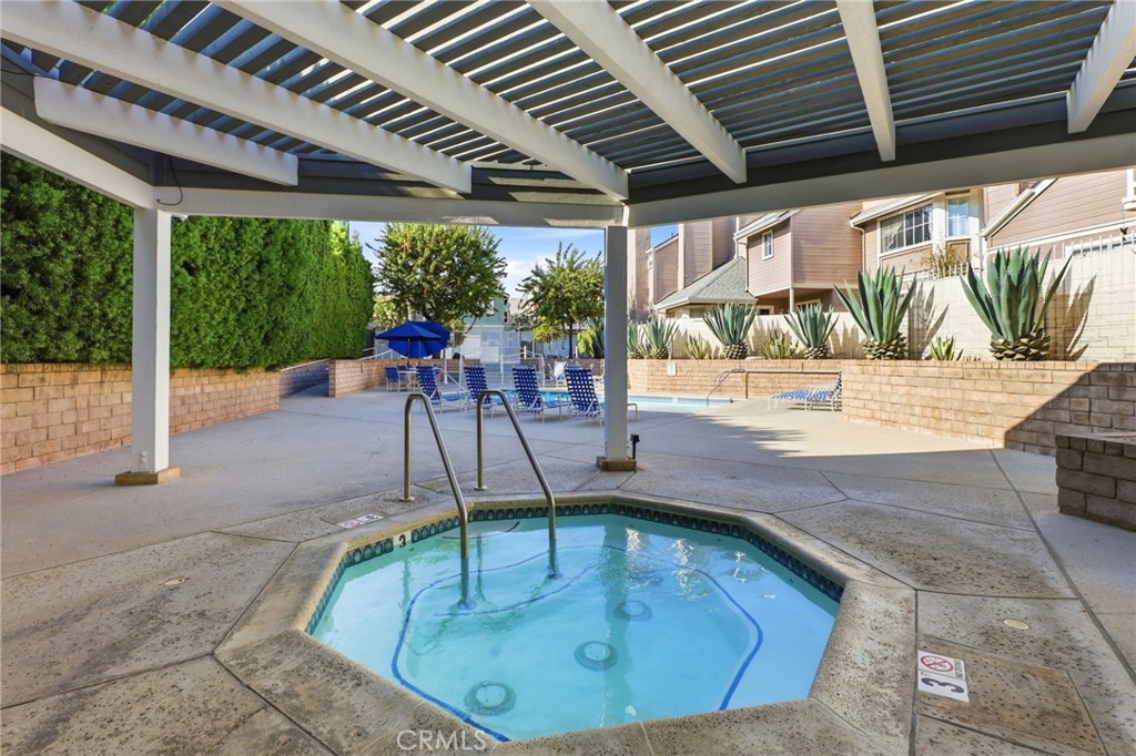 1842 Rory Lane, Unit 4 Simi Valley, CA 93063 - Photo 42 of 43 Gallery Image 42