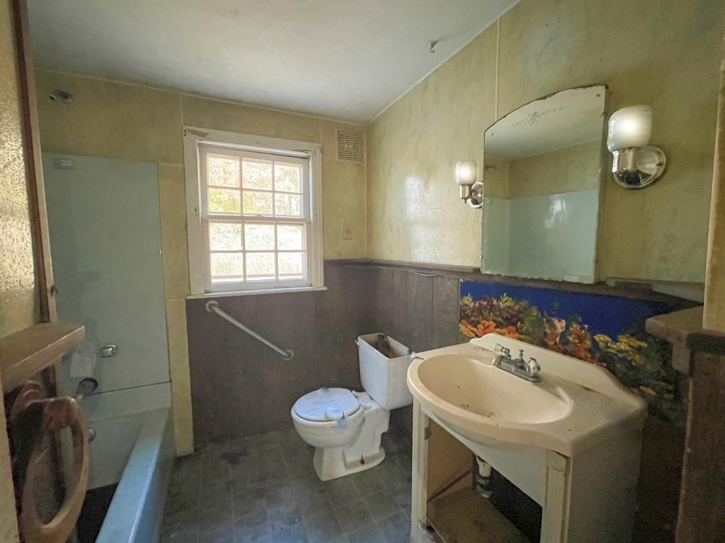 456 N Road Westfield, MA 01085 - Photo 12 of 12