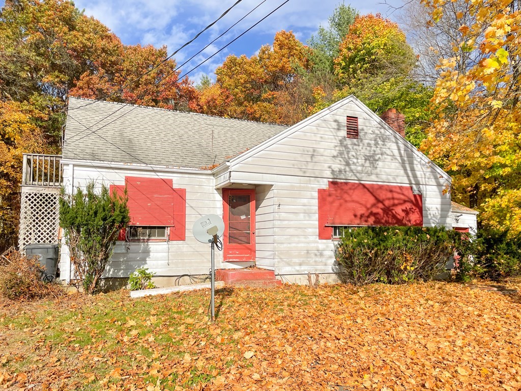 456 N Road Westfield, MA 01085 - Photo 3 of 12
