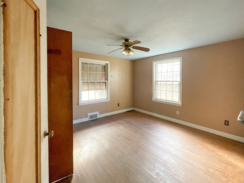 456 N Road Westfield, MA 01085 - Photo 10 of 12