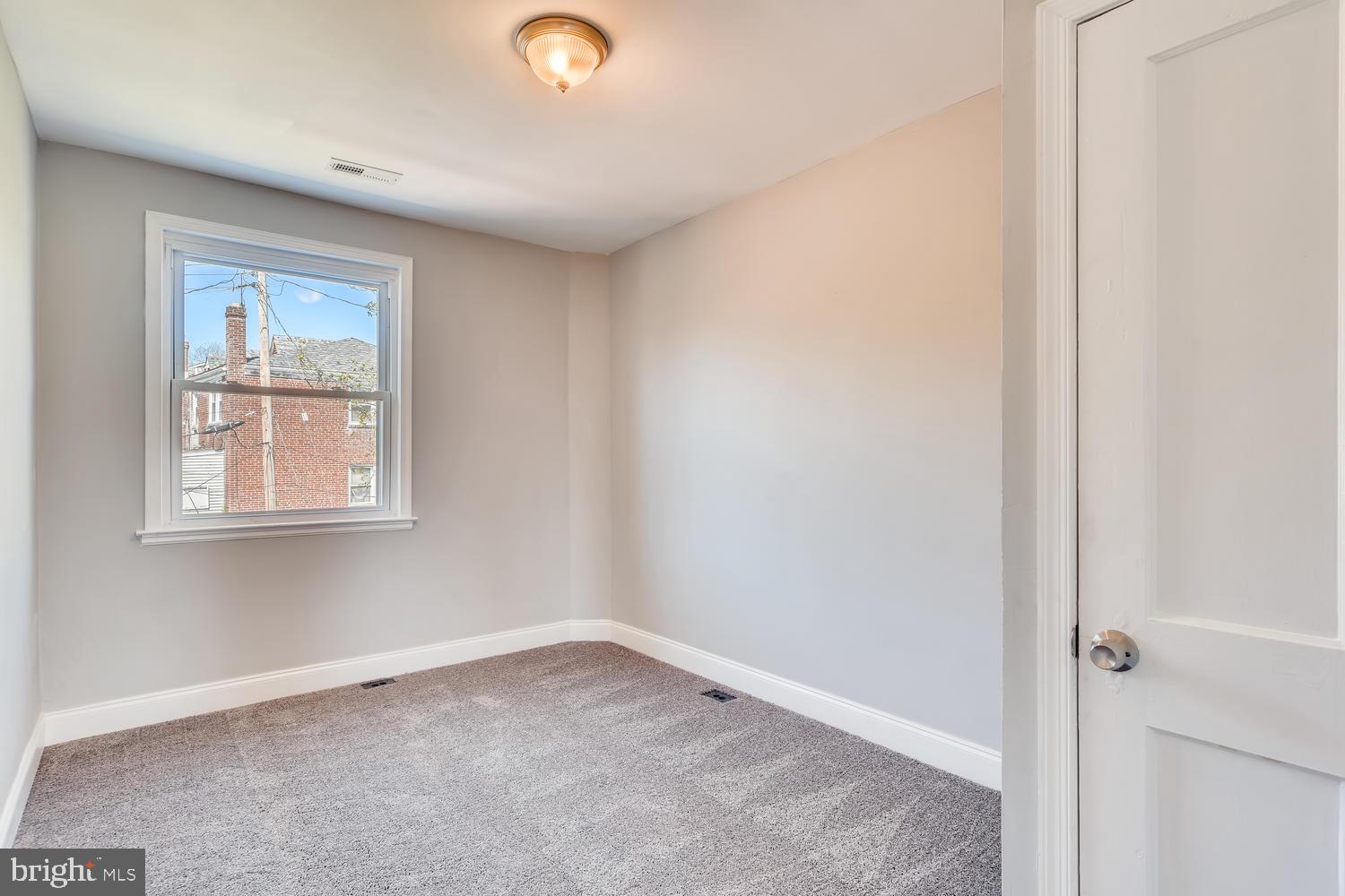 4050 Hillen Road Baltimore, MD 21218 - Photo 17 of 27 Second Room