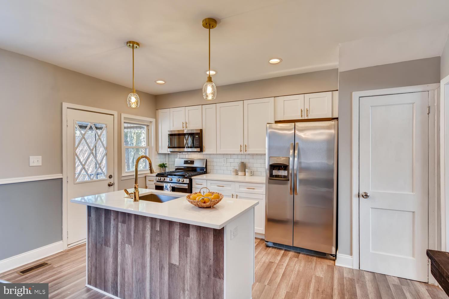 4050 Hillen Road Baltimore, MD 21218 - Photo 7 of 27 Eat in Kitchen-Dining combo