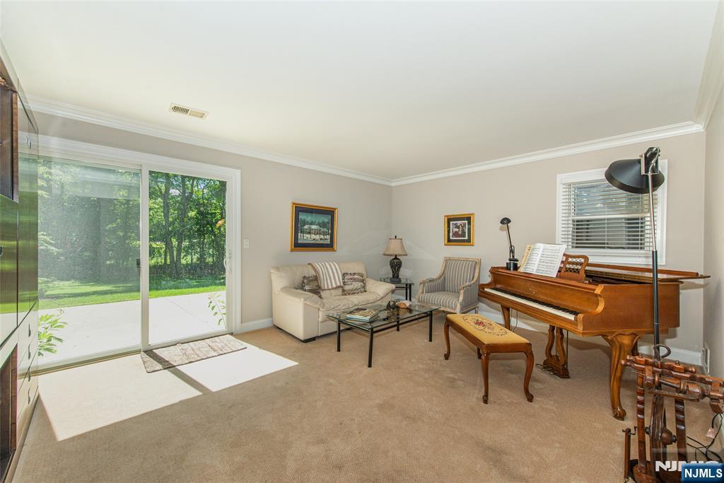 18 Teak Road Wayne, NJ 07470 - Photo 11 of 28