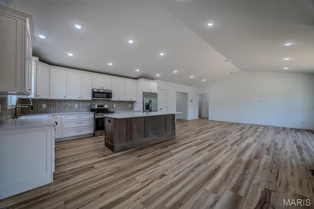 $445,000 | 1817 Vadie Avenue, Lebanon, MO 65536