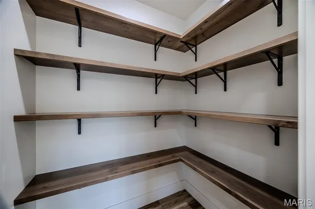 $445,000 | 1817 Vadie Avenue, Lebanon, MO 65536