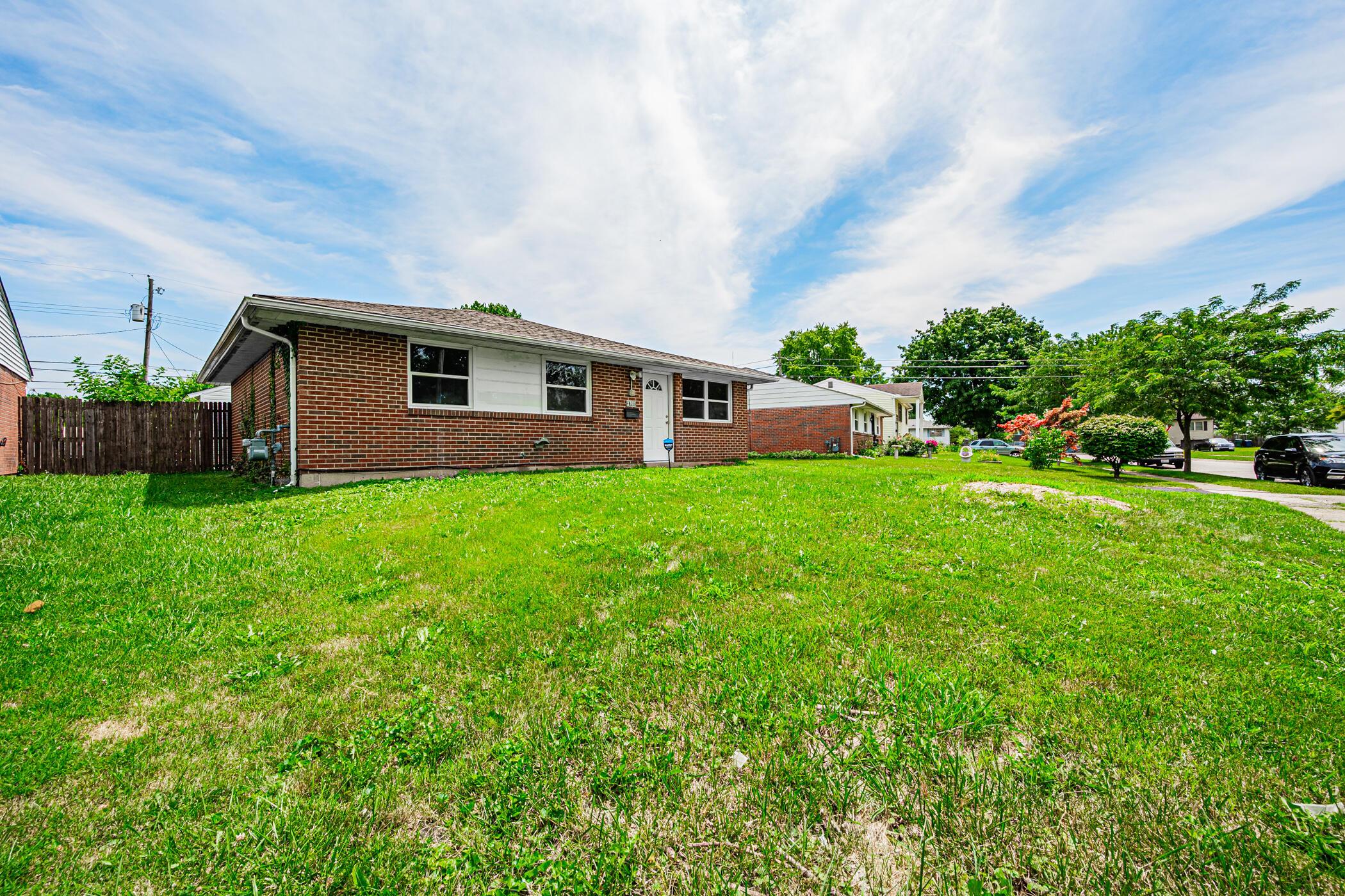 3760 Ferman Road Columbus, OH 43207 - Photo 3 of 26 3760 Ferman Rd 003 (1)