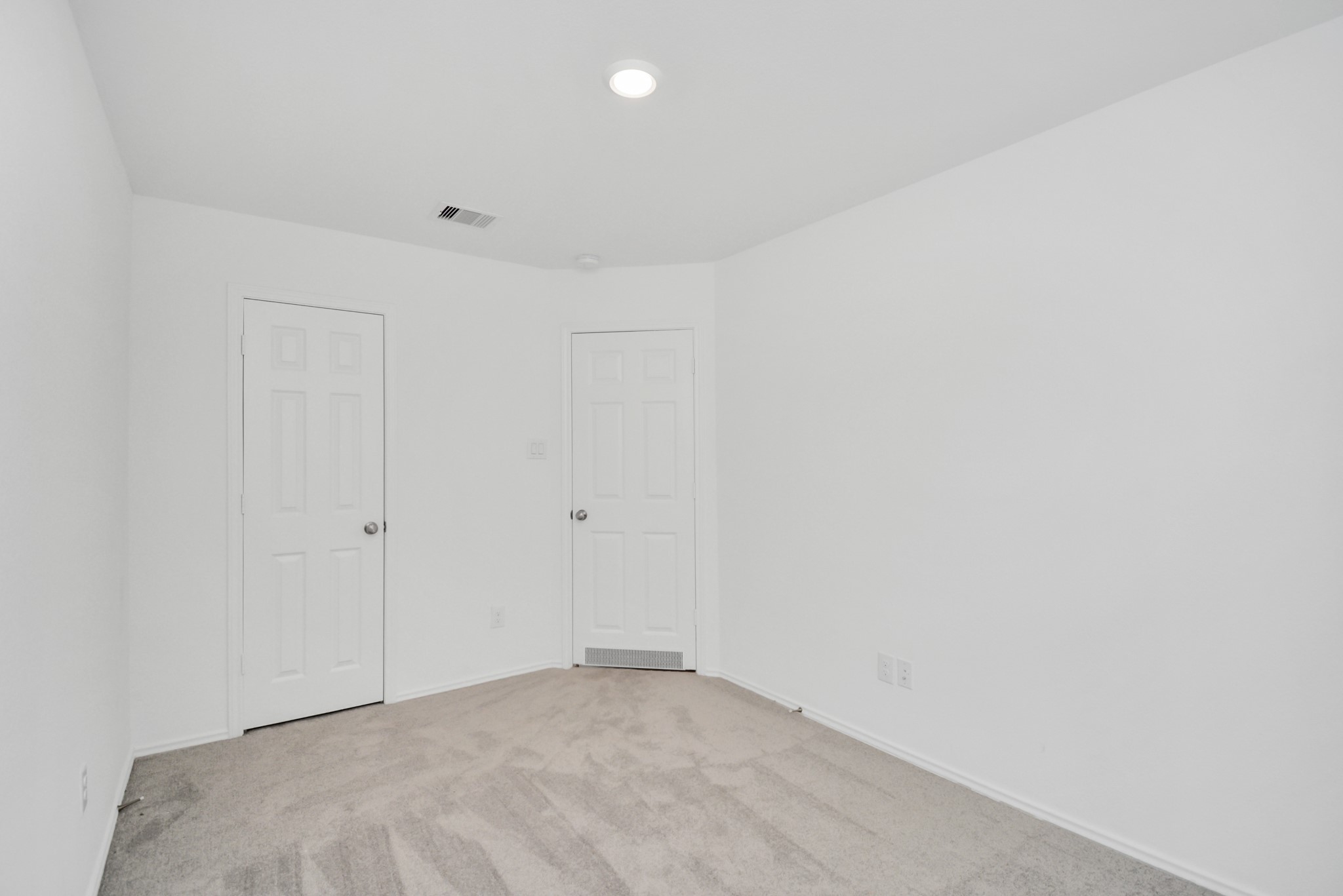 5035 Caledonia Lake Lane Rosharon, TX 77583 - Photo 15 of 37 a view of an empty room