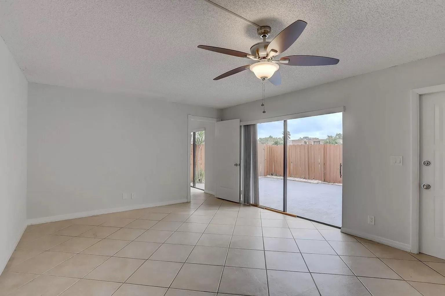 744 Springdale Circle, Unit 744 Palm Springs, FL 33461 - Photo 16 of 20 Photo 20