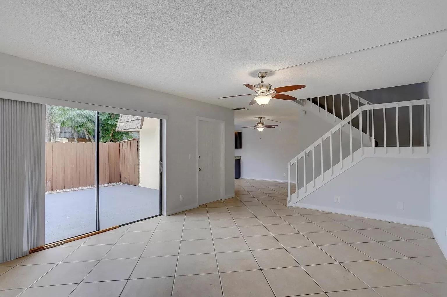 744 Springdale Circle, Unit 744 Palm Springs, FL 33461 - Photo 17 of 20 Photo 21