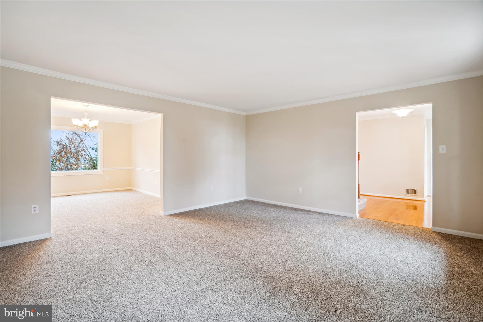 342 Cottswold Place Riva, MD 21140 - Photo 8 of 46 Living Room