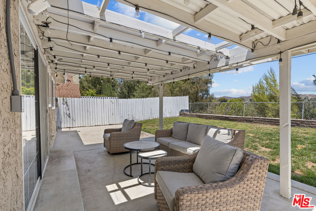 27616 Maple Ridge Circle Valencia, CA 91354 - Photo 24 of 29 Gallery Image 24